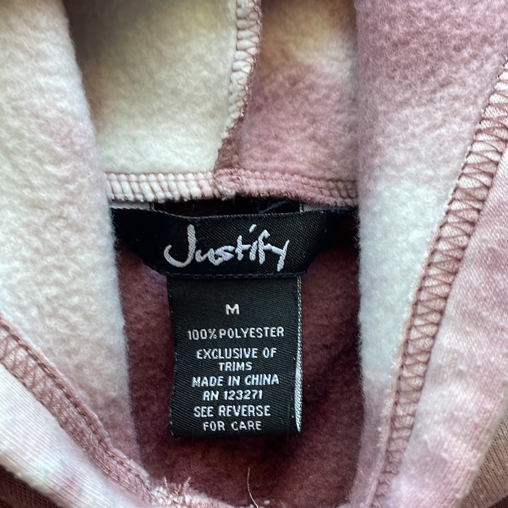 Justify Sweatshirt - Picture 2 of 3